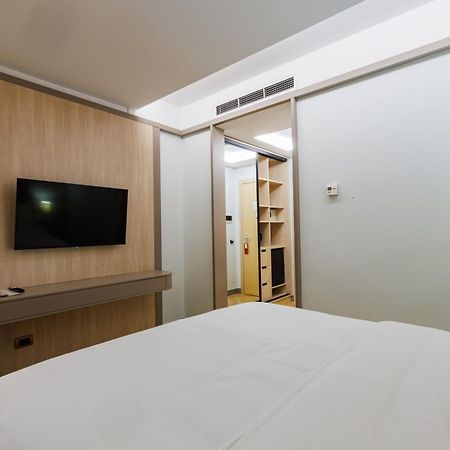Hotel Fieri מראה חיצוני תמונה
