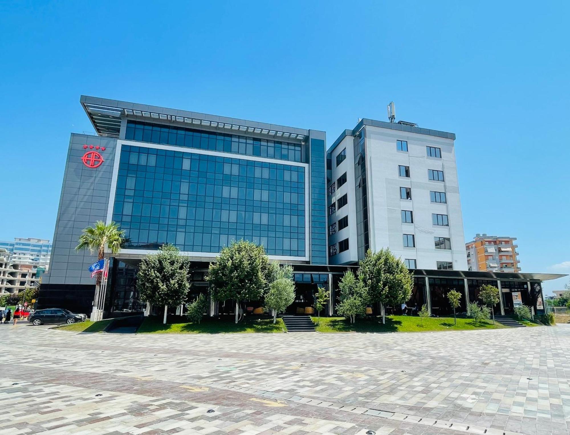 Hotel Fieri מראה חיצוני תמונה