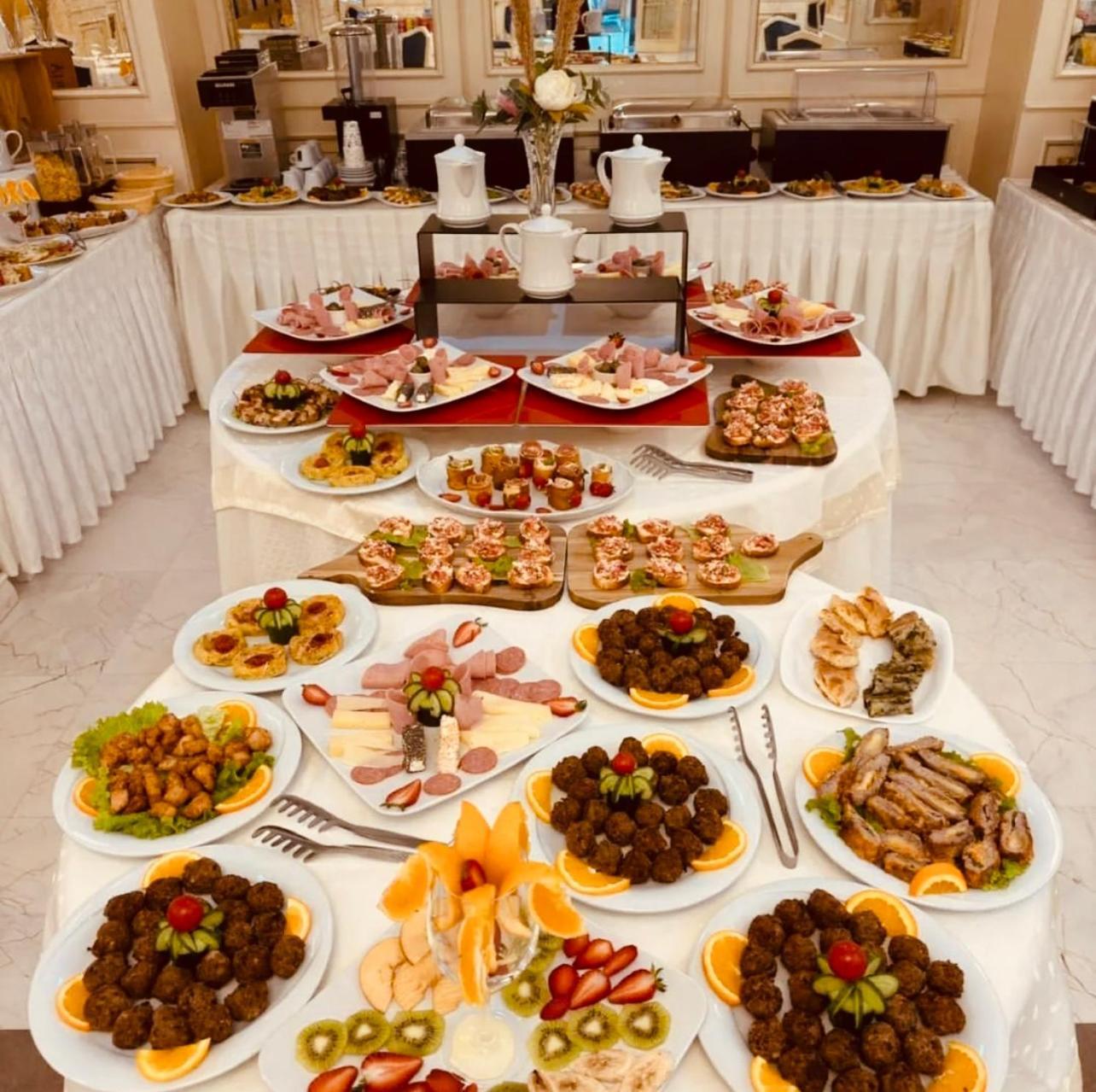 Hotel Fieri מראה חיצוני תמונה