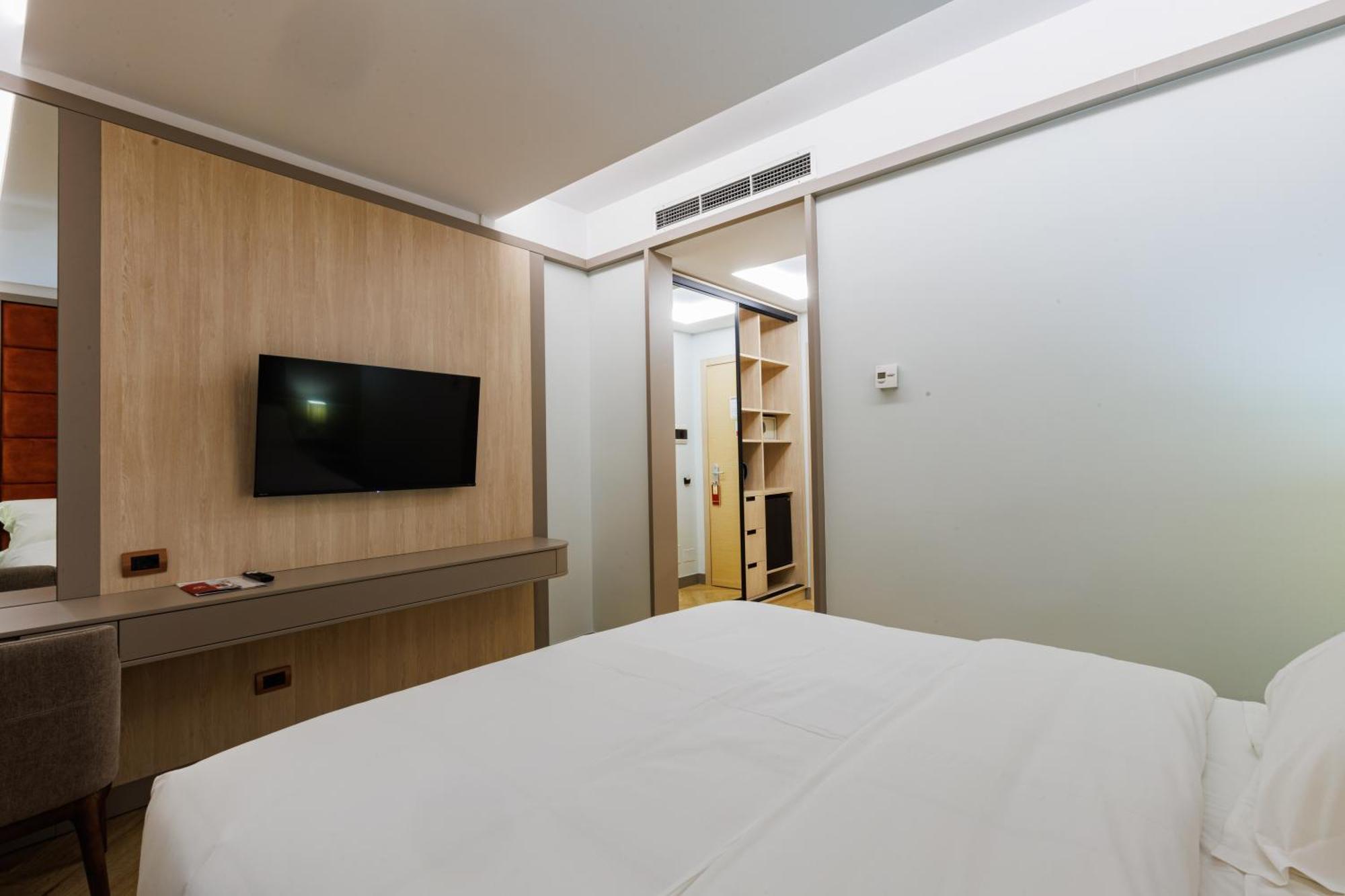 Hotel Fieri מראה חיצוני תמונה