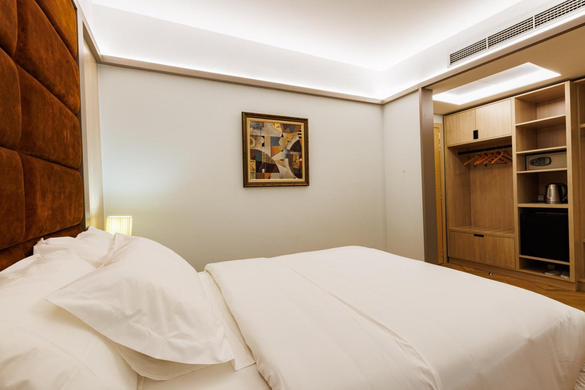 Hotel Fieri מראה חיצוני תמונה