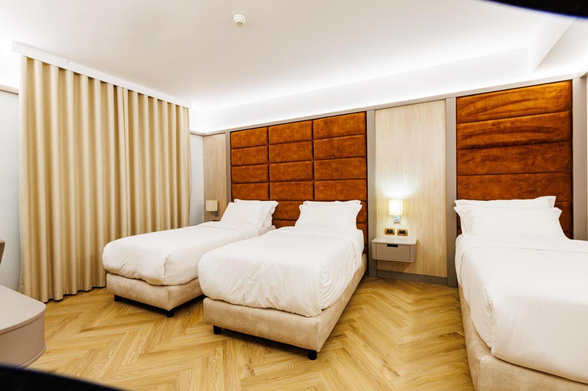 Hotel Fieri מראה חיצוני תמונה