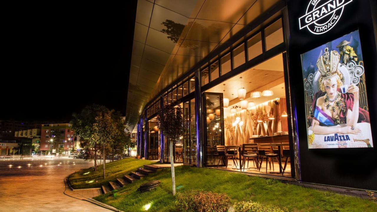 Hotel Fieri מראה חיצוני תמונה