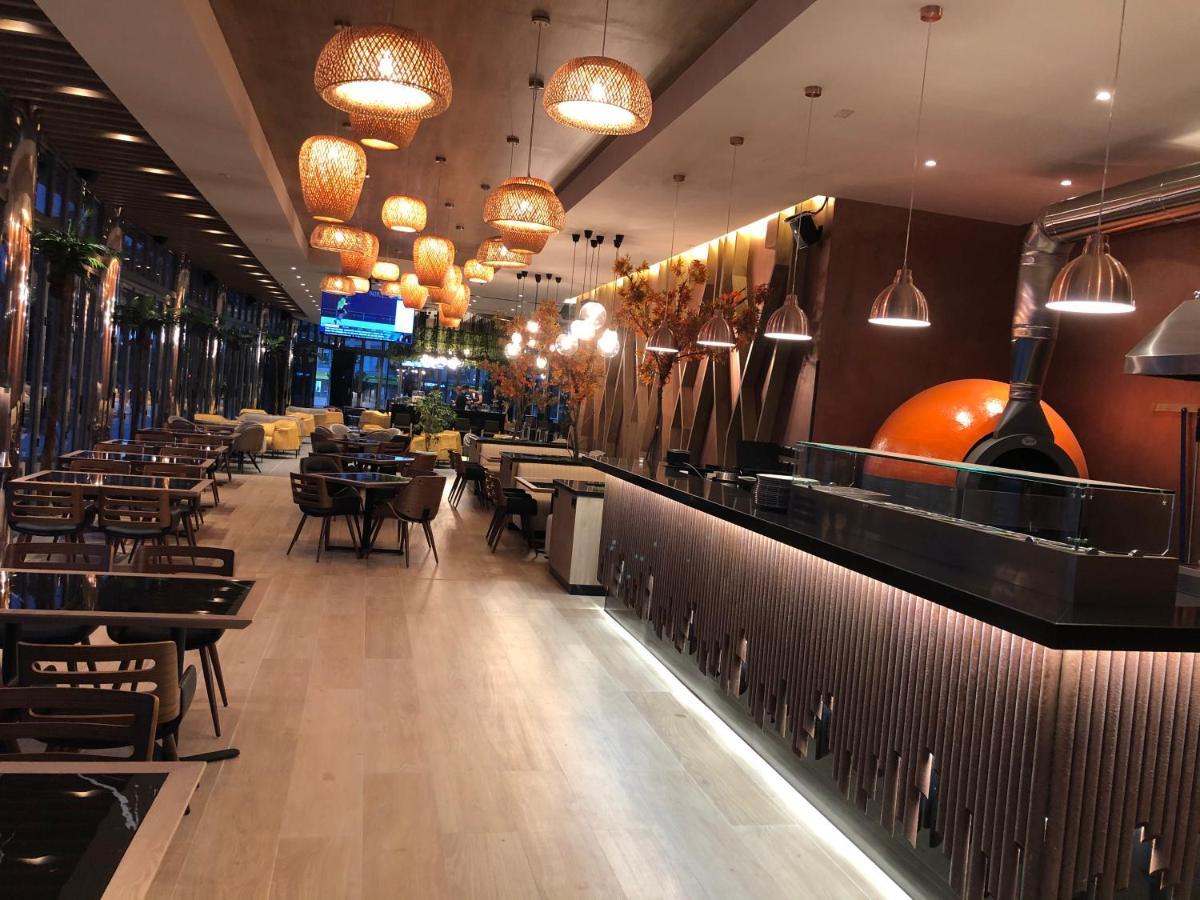 Hotel Fieri מראה חיצוני תמונה